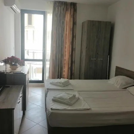 хоризонт м * سفيتي فلاس